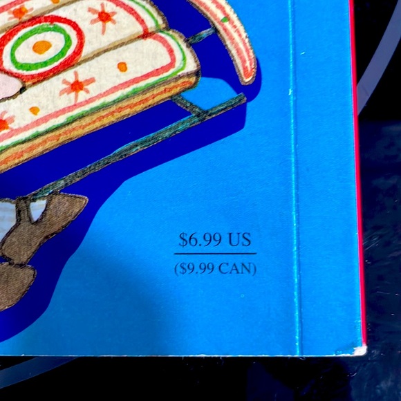 Get dressed, Santa! Children’s Christmas Book - Picture 3 of 3